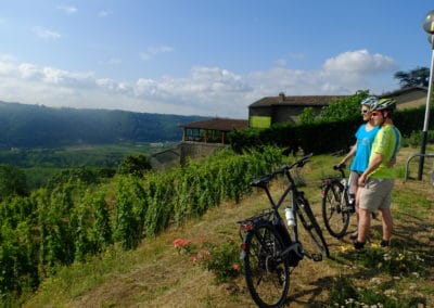 France ViaRhona couple vélo vignoble © Jean-Claude Praire