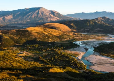 Albanie montagne cours d'eau