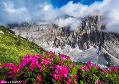 Italie Dolomites montagnes nuages