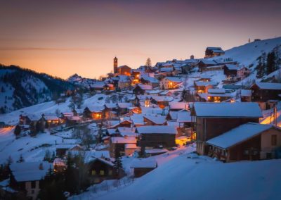France Queyras hiver neige Saint Veran nuit