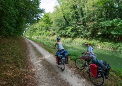 France Bourgogne balade à vélo en famille