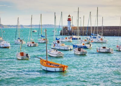 France Bretagne Cap d'Erquy phare bateaux