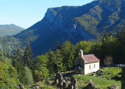 France Vercors Valchevriere Chapelle ruines village