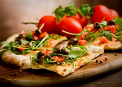 Italie cuisine tomates pain olives salade