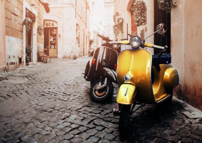 Italie ruelle vespa