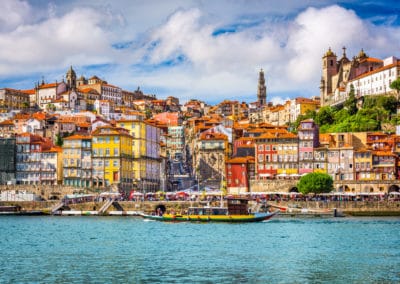 Portugal Porto bord de mer maisons colorées