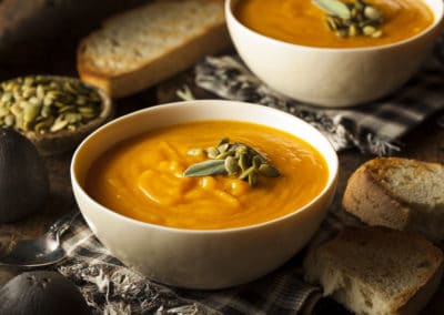 Soupe maison butternut courge pain