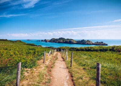France Bretagne Cancale Groin chemin bord de mer