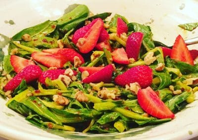 Strawberries Bok Choy Salad, cuisine végétarienne