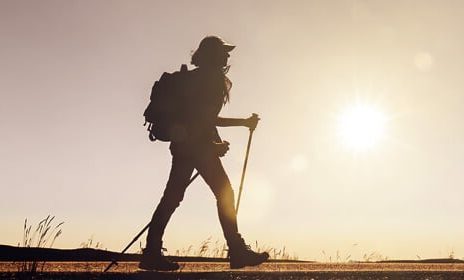 randonneuse sur la via francigena